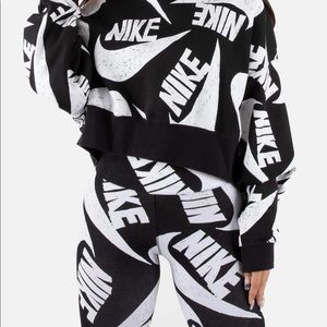 NIKE logo icon clash sweater and legging set